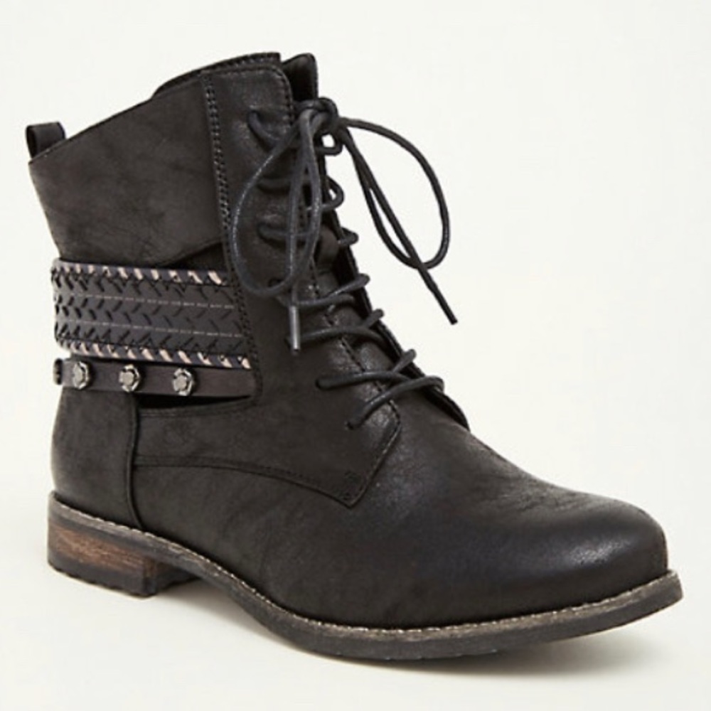 TORRID STRAPPY CUTOUT COMBAT BOOT SIZE 11W